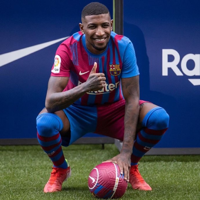 نوتينغهام فورست ضد مانشستر سيتيمواجهة مثيرة في الدوري الإنجليزي